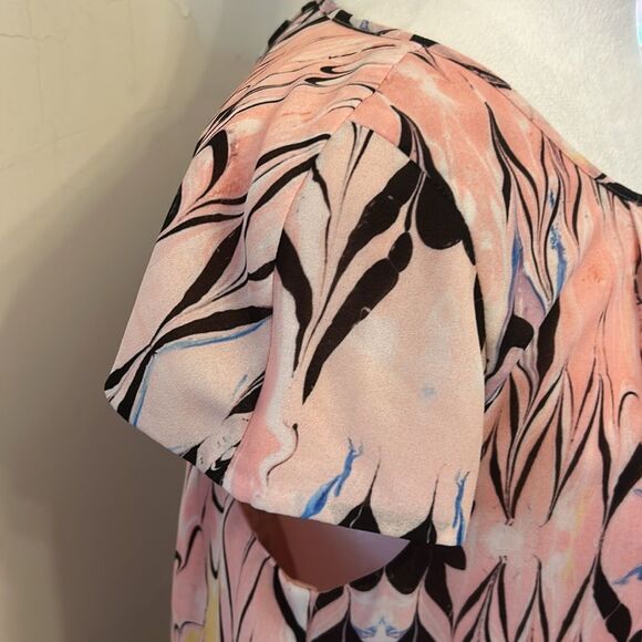 J Crew pink black white patterned cap sleeve blouse Size 6 EUC - Picture 3 of 8